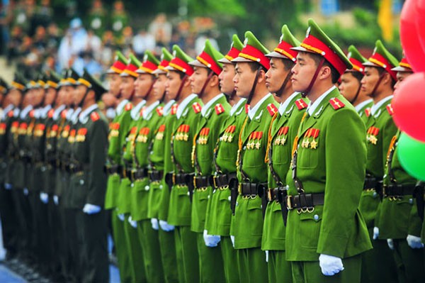 Mơ thấy công an bắt đánh gì trúng lớn?